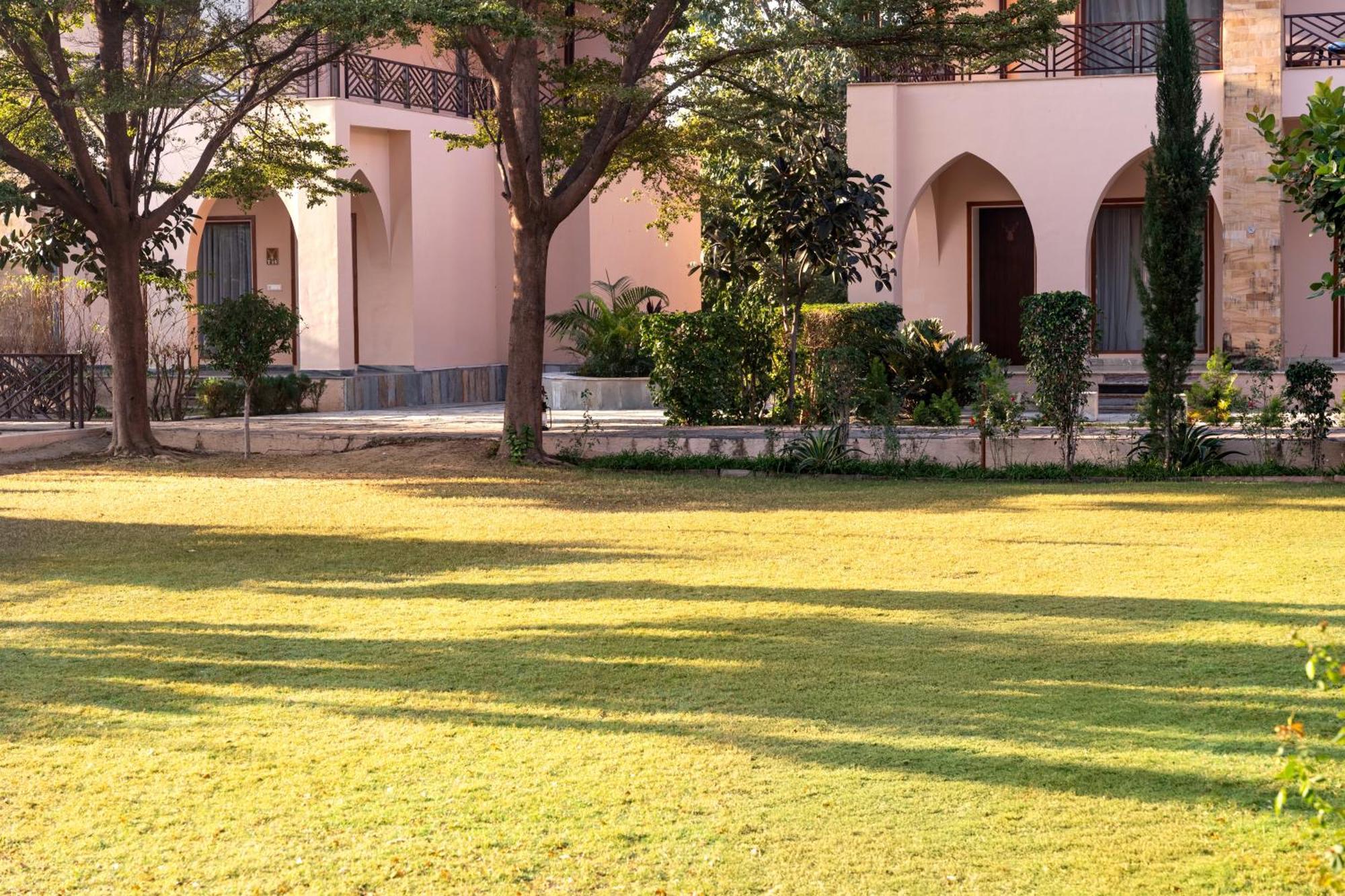 Abhyaran Resort & Spa Ranthambore サワイ・マドプール エクステリア 写真